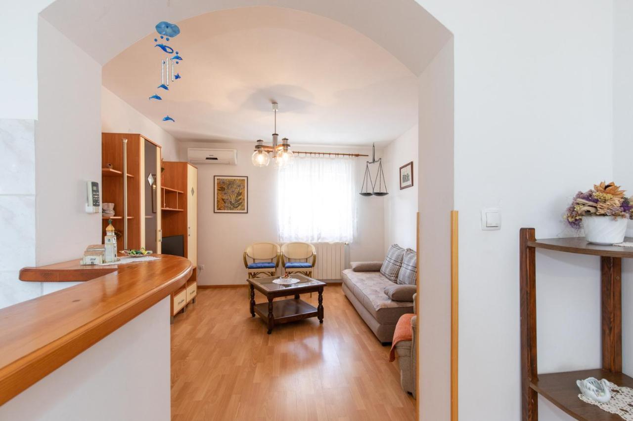 2-Bedroom Krk Apartment - Near Krk Beaches & Town! كرك المظهر الخارجي الصورة